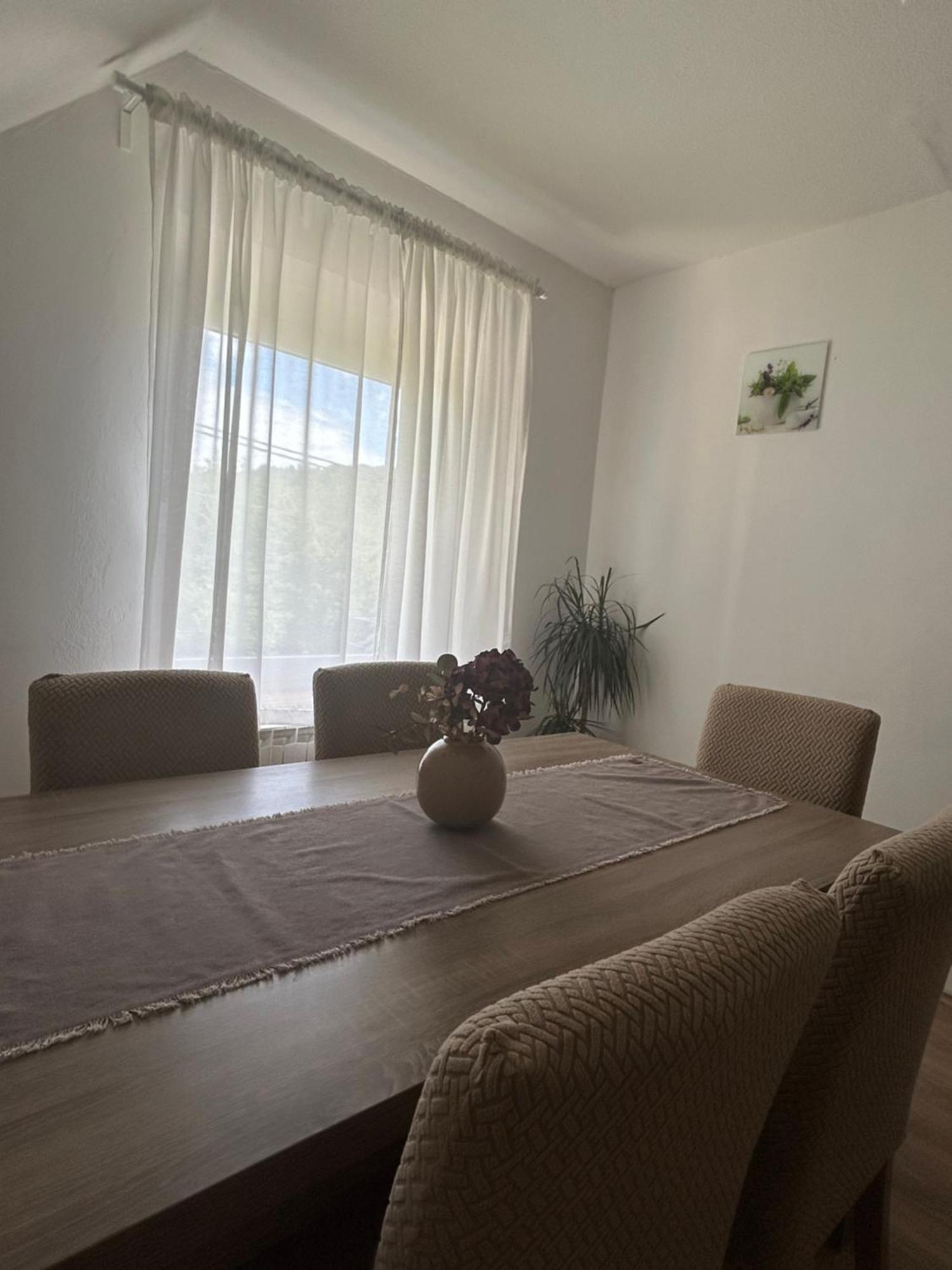 Apartments And Rooms Krizmanic Smoljanac Bagian luar foto